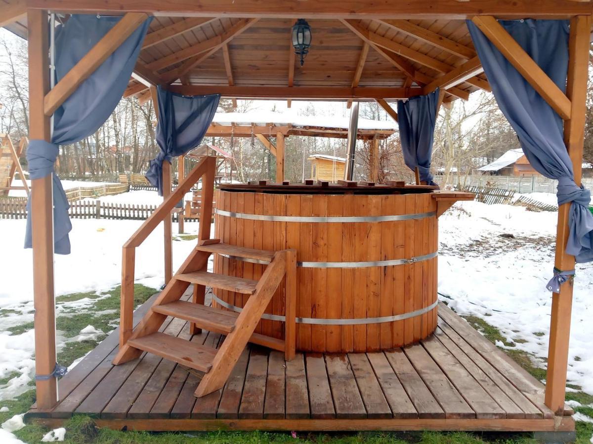 Gospodarstwo Agroturystyczne Pod Lasem Maria Plazio Narol Exteriör bild