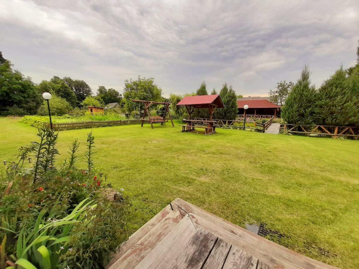 Gospodarstwo Agroturystyczne Pod Lasem Maria Plazio Narol Exteriör bild