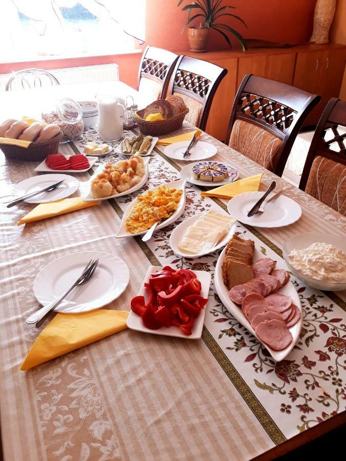 Gospodarstwo Agroturystyczne Pod Lasem Maria Plazio Narol Exteriör bild